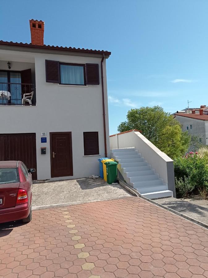 "Sunny" - Studio Apartment Pula Extérieur photo